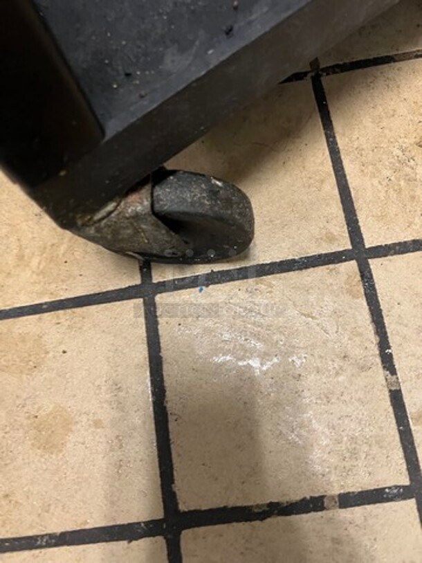 Commercial 3 Tier Poly Utility Cart! On Casters! - Image 5 of 6