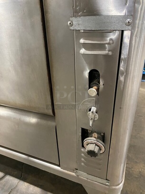 Blodgett Commercial Natural Gas Powered Double Deck Baking/ Pizza Oven! All Stainless Steel! On Legs! 2x Your Bid Makes One Unit! WORKING WHEN REMOVED! - Image 11 of 12