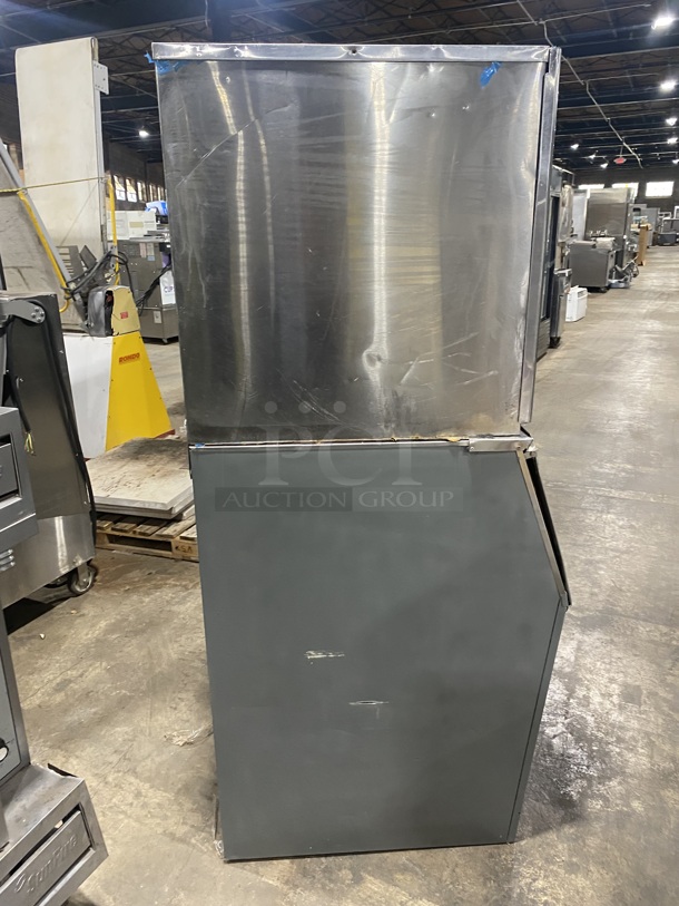 Hoshizaki Commercial Ice Maker Machine! With Ice Bin Underneath! All Stainless Steel! Model KM-1601SWH Serial E00921C!  - Image 3 of 8