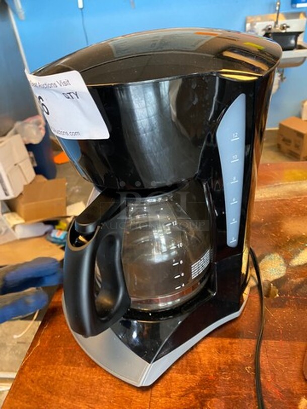Mr. Coffee Countertop Coffee Maker Machine! With Coffee Pot! - Image 2 of 4