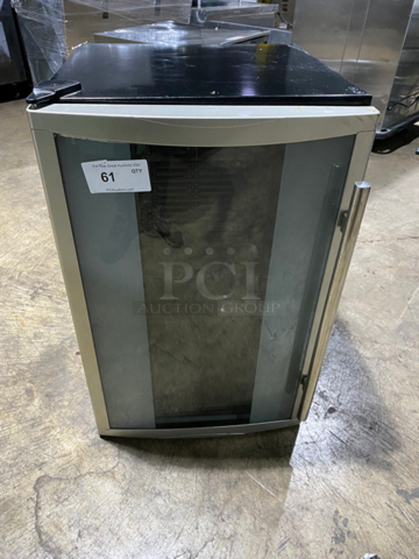 Magic Chef Commercial Single Door Mini Wine Cooler Merchandiser! With View Through Door! Model: MCWC45MCG 115V 60HZ - Image 1 of 8