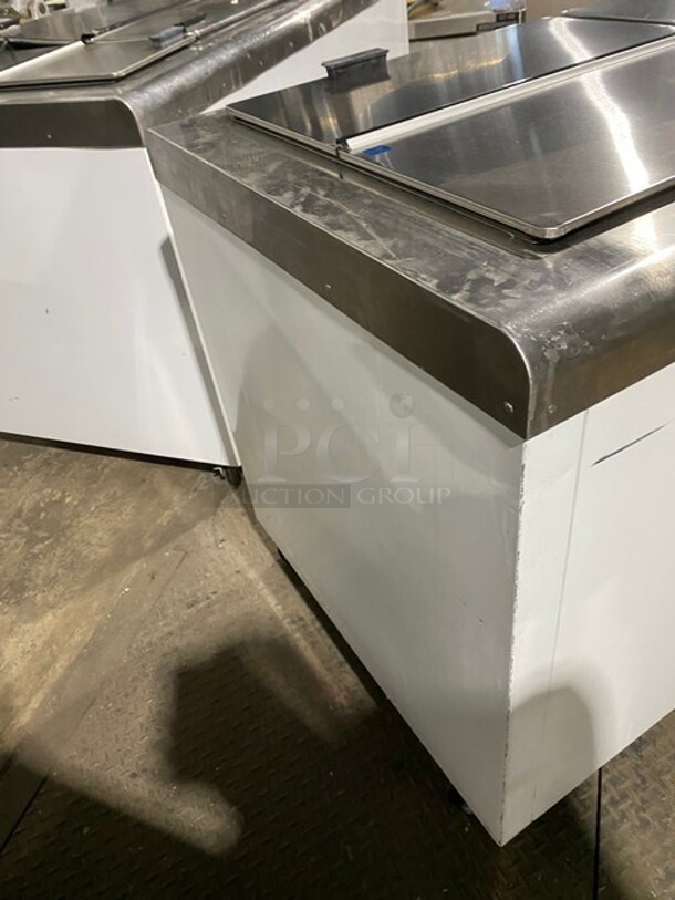 Cnelson All Stainless Steel Commercial Ice Cream Dipping Cabinet With Solid lids! MODEL BD10-RI SERIES 115V - Image 4 of 9