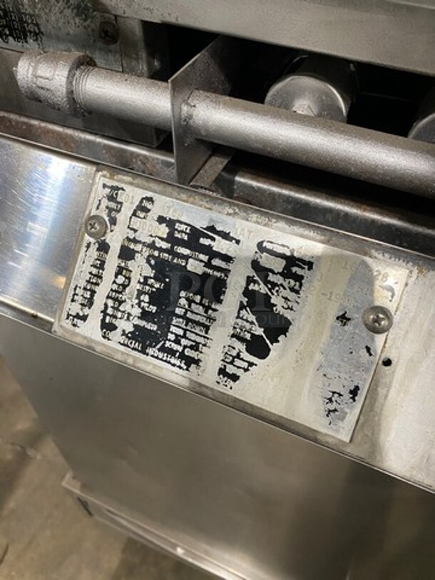 Garland Commercial Gas Powered Double Deck Convection Oven! Metal Oven Racks! All Stainless Steel! 2x Your Bid Makes One Unit! - Image 10 of 12