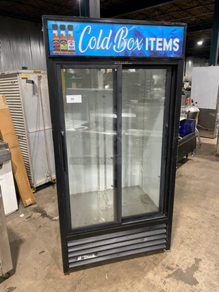 True Commercial 2 Door Cooler Merchandiser! With Sliding Doors! Model GDM33 Serial 423535! 115V 1Phase!
