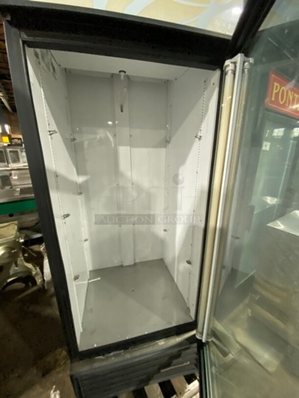 True Commercial Single Door Reach In Refrigerator Merchandiser! With View Through Door! Model: GDM26 SN: 4163902 115V 60HZ 1 Phase - Image 5 of 8
