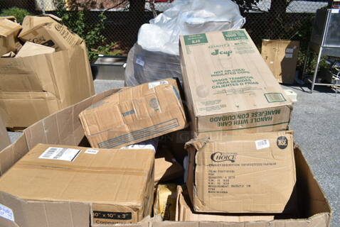 PALLET LOT of 15 BRAND NEW Boxes Including 2 Box 500TO10103C3 Choice Microwavable Plastic Hinged Container, 176FT1014BL Choice 10" x 14" Blue Plastic Fast Food Tray - 24/Case, Dart 8J8 8 oz. White Customizable Foam Cup, 130WSPOON Choice Medium Weight White Plastic Teaspoon - 1000/Case, Solo Ultra Clear Plastic Squat Cold Cup, 612FTL1230 Choice Foil Steam Table Pan Lid - Third Size - 100/Case, Edlund 12100 Old Reliable® #2® Manual Can Opener with Plated Steel Base. 15 Times Your Bid! 