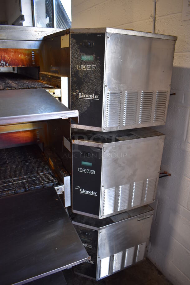 3 Lincoln Impinger 1622-000-U-K1819 Stainless Steel Commercial Electric Powered Conveyor Pizza Oven on Commercial Casters. New Elements Were Installed In All Decks 2 Years Prior To Removal. New Control Module Was Installed on the Bottom Deck 1 Week Prior to Removal. 120/208 Volts, 3 Phase. 80x62x67. 3 Times Your Bid! Pulled From a Working Environment! - Image 6 of 8