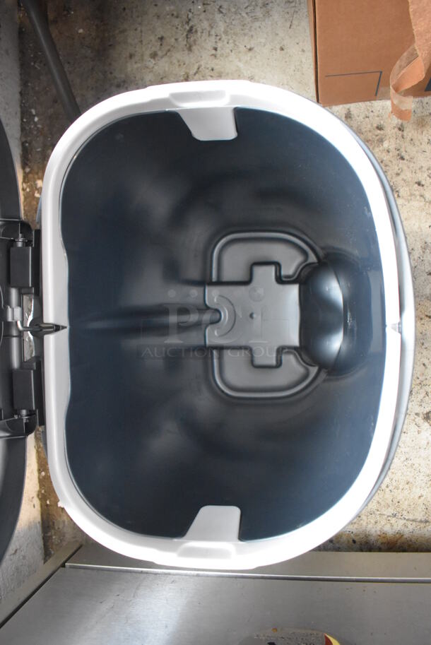 Rubbermaid Gray Poly Trash Can. - Image 3 of 3