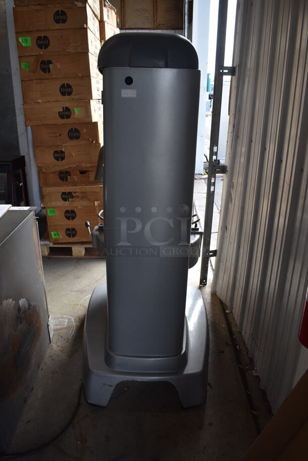 BRAND NEW SCRATCH AND DENT! Hobart HL600 Metal Commercial Floor Style 60 Quart Planetary Mixer w/ Stainless Steel Mixing Bowl, Bowl Guard, Whisk, Paddle and Dough Hook Attachments. 200-240 Volts, 1 Phase. - Image 6 of 12