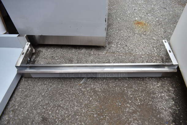 BRAND NEW SCRATCH AND DENT! Stainless Steel Bain Marie Lid Frame. - Image 3 of 3