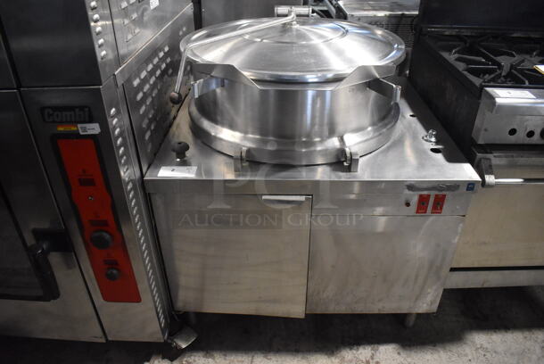 Vulcan-Hart DMT-40 Commerical Stainless Steel Floor Style 40 Gallon Direct Steam Powered Tilt Kettle. 120 V/Phase 1.