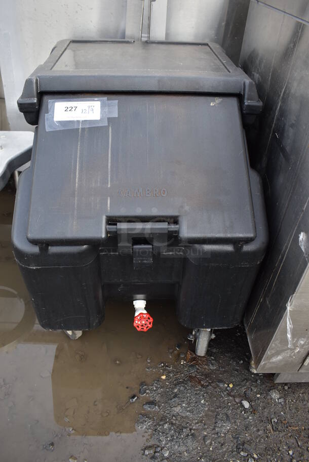 Cambro ICS100L Black Poly Insulated Ice Bin on Commercial Casters. 22x30x27