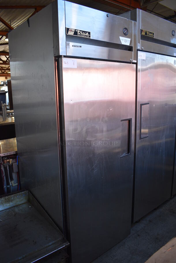 True TG1R-1S ENERGY STAR Stainless Steel Commercial Single Door Reach In Cooler w/ Poly Coated Racks. 115 Volts, 1 Phase. 29x35x79. Tested and Working!