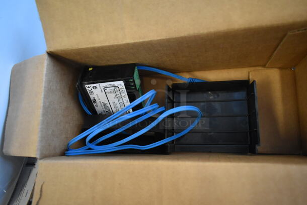 BRAND NEW SCRATCH AND DENT! Avantco 17819947 Temperature Control - Image 4 of 4