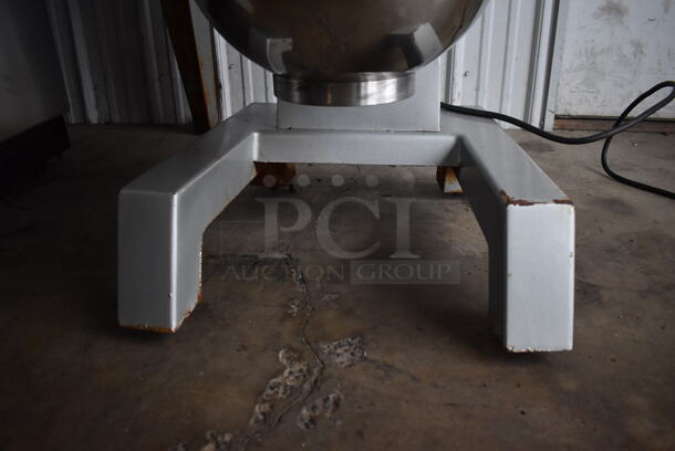 2018 Omcan SP300AT Metal Commercial Floor Style 30 Quart Planetary Dough Mixer w/ Stainless Steel Mixing Bowl, Bowl Guard and Dough Hook Attachment. 110 Volts, 1 Phase. 21x22x46. Tested and Working! - Image 8 of 9