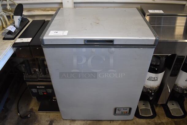 Avanti CF97/CF98PSS Metal Commercial Chest Freezer. 115 Volts, 1 Phase. 25.5x21x33. Tested and Working!