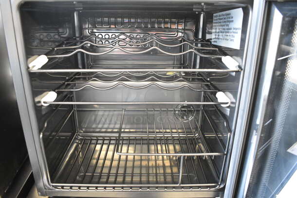 BRAND NEW SCRATCH AND DENT! Arctic King AWCA016ADB 16 Bottle Wine Cooler Bar Fridge Merchandiser. 115 Volts, 1 Phase. Tested and Working! - Image 4 of 6