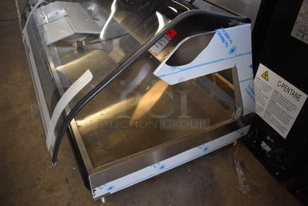 BRAND NEW SCRATCH AND DENT! 2022 Alto Shaam ED2-96 Stainless Steel Commercial Countertop Heated Display Case with Curved Glass. See Pictures for Broken Glass Panel. 120/208-240 Volts, 1 Phase. - Image 10 of 11