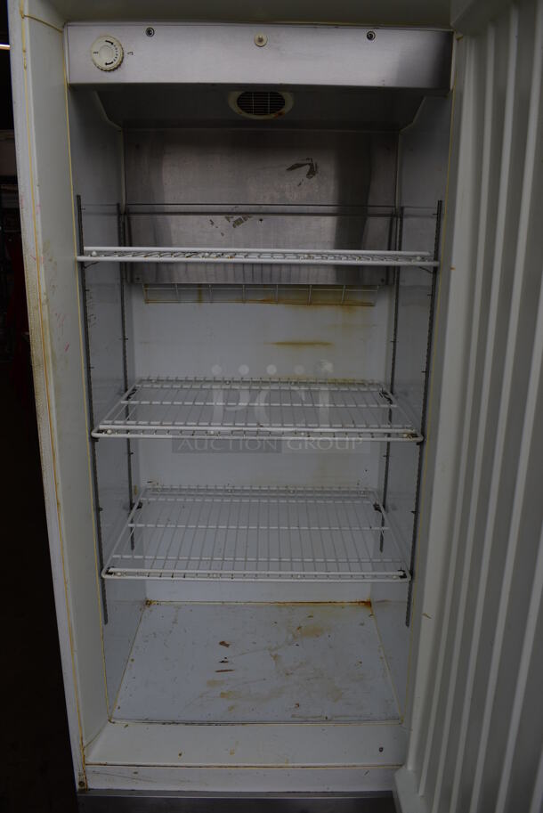 Frigidaire Model R22CW3 Single Door Reach In Cooler on Commercial Casters. 115 Volts, 1 Phase. 32x30x75. Tested and Working! - Image 5 of 7
