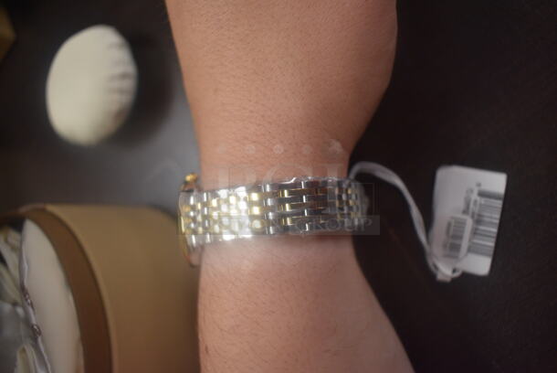 BRAND NEW IN BOX! Frederique Constant Lady Mother of Pearl Dial Quartz FC-220MPWD1S23B Watch - Image 4 of 7