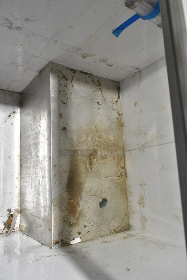 True TFM-29FL Metal Chest Freezer Merchandiser. Right Door Does Not Move. 115 Volts, 1 Phase. Tested and Working! - Image 5 of 6