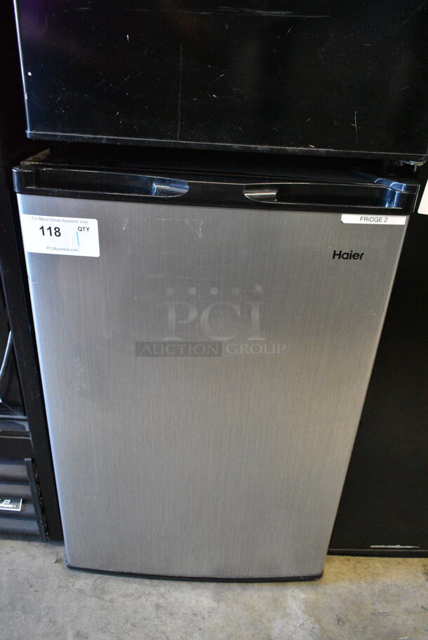 Haier HC46SF10SV Mini Cooler. 115 Volts, 1 Phase. Tested and Powers On But Does Not Get Cold - Image 1 of 4