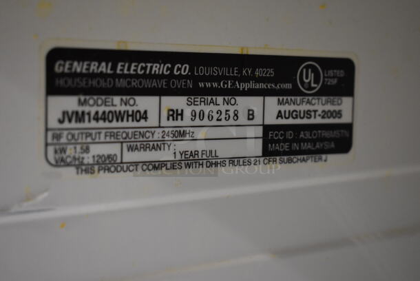 General Electric JVM1440WH04 Metal Microwave Oven w/ Plate. 120 Volts, 1 Phase. 30x16x16 - Image 6 of 6