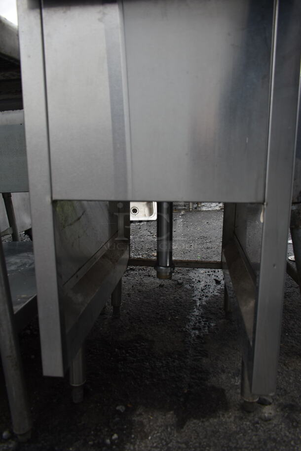 Stainless Steel Commercial Single Bay Sink w/ Dual Side Splash Guards, Faucet and Handles. Bay 10x14 - Image 4 of 5