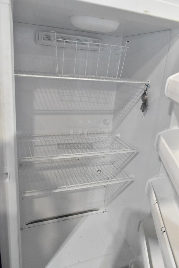 Frigidaire FFFH17F2QWB Metal Single Door Reach In Freezer. 115 Volts, 1 Phase. Tested and Working! - Image 3 of 5