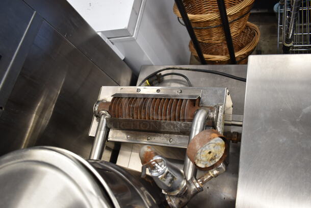Groen TDH/20 Stainless Steel Commercial Natural Gas Powered 20 Quart Steam Kettle Tilting Kettle.  - Image 5 of 6