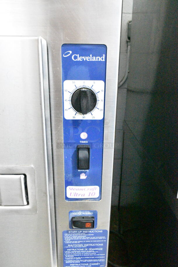 Cleveland 24CGA10 SteamCraft Ultra 10 Stainless Steel Commercial Natural Gas Powered 2 Deck Steam Cabinet. 125,000 BTU.  - Image 4 of 7