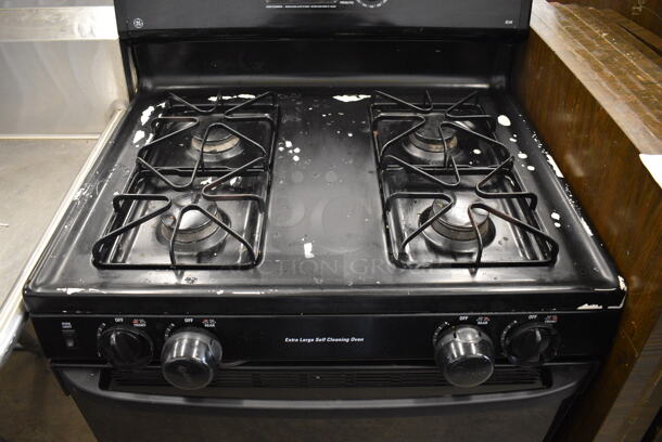 Spectra Metal Commercial Natural Gas Powered 4 Burner Range w/ Oven. 30x26x47 - Image 6 of 9