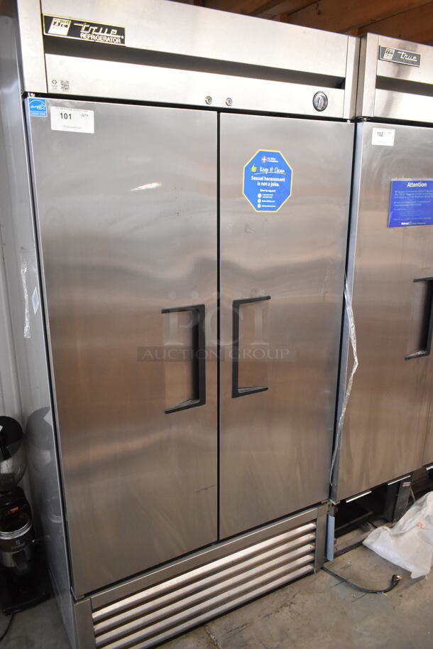 2019 True T-35 Stainless Steel Commercial 2 Door Reach In Cooler w/ Poly Coated Racks. 115 Volts, 1 Phase. Tested and Powers On But Does Not Get Cold - Image 1 of 4