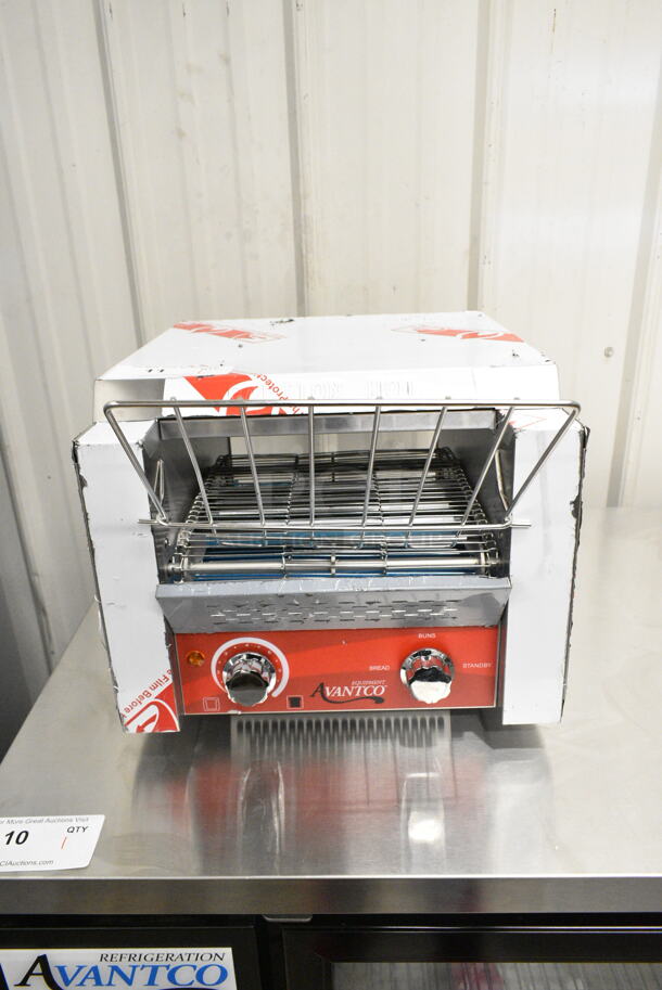 BRAND NEW SCRATCH AND DENT! 2023 Avantco 184T140 Stainless Steel Commercial Countertop 10" Wide Conveyor Toaster with 3" Opening. 300 Slices per Hour. 120 Volts, 1 Phase. Tested and Working! - Image 3 of 9