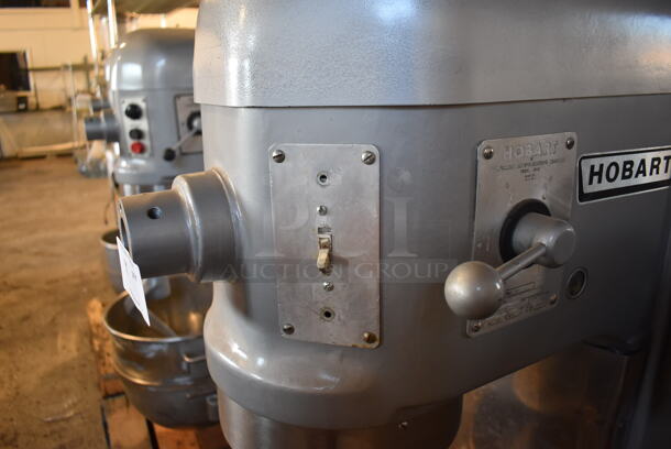 REFURBISHED! Hobart H-600 Metal Commercial Floor Style 60 Quart Planetary Dough Mixer w/ Stainless Steel Mixing Bowl and Dough Hook Attachment. 230 Volts, 1 Phase. Unit Has Been Professionally Refurbished! 28x40x56 - Image 4 of 10