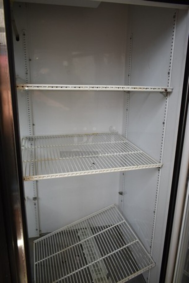 True GDM-72 Metal Commercial 3 Door Reach In Cooler Merchandiser w/ Poly Coated Racks. 115 Volts, 1 Phase. Tested and Powers On But Does Not Get Cold - Image 4 of 7