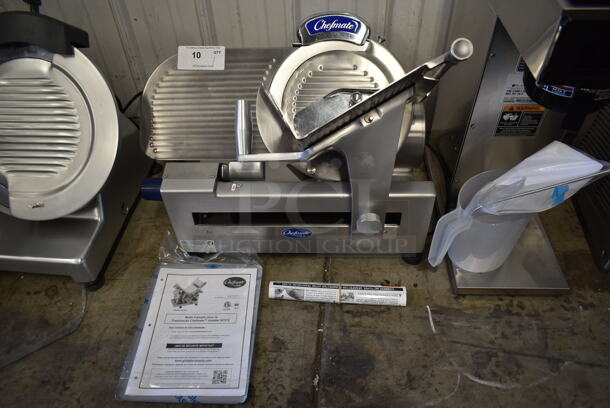 BRAND NEW SCRATCH AND DENT! Globe Chefmate GC512 Stainless Steel Commercial Countertop Automatic Meat Slicer w/ Blade Sharpener. 115 Volts, 1 Phase. Tested and Working! - Image 2 of 10