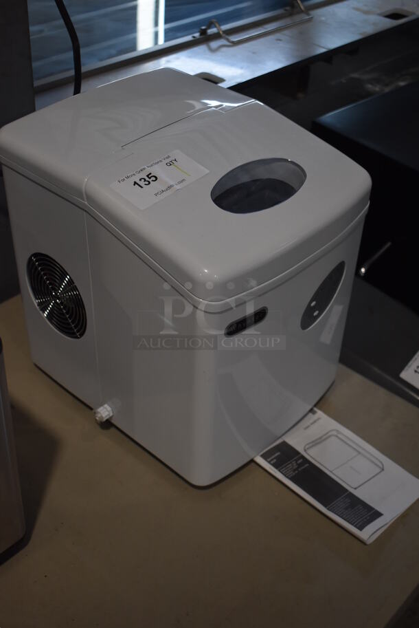 BRAND NEW SCRATCH AND DENT! Whynter IMC-330WS Stainless Steel Commercial Countertop Portable Ice Maker. 115 Volts, 1 Phase. Tested and Working! - Image 2 of 5