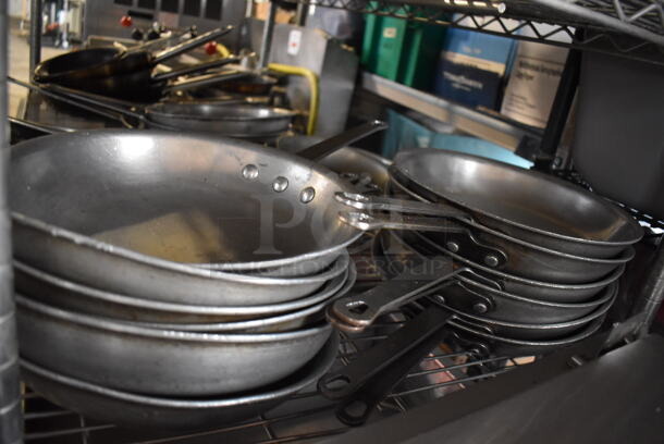 ALL ONE MONEY! Tier Lot of Various Metal Skillets - Image 10 of 10