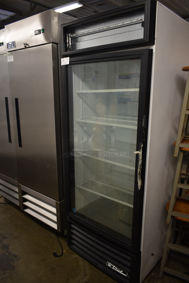 2014 True GDM-26-LD ENERGY STAR Metal Commercial Single Door Reach In Cooler Merchandiser w/ Poly Coated Racks. 115 Volts, 1 Phase. Tested and Powers On But Does Not Get Cold