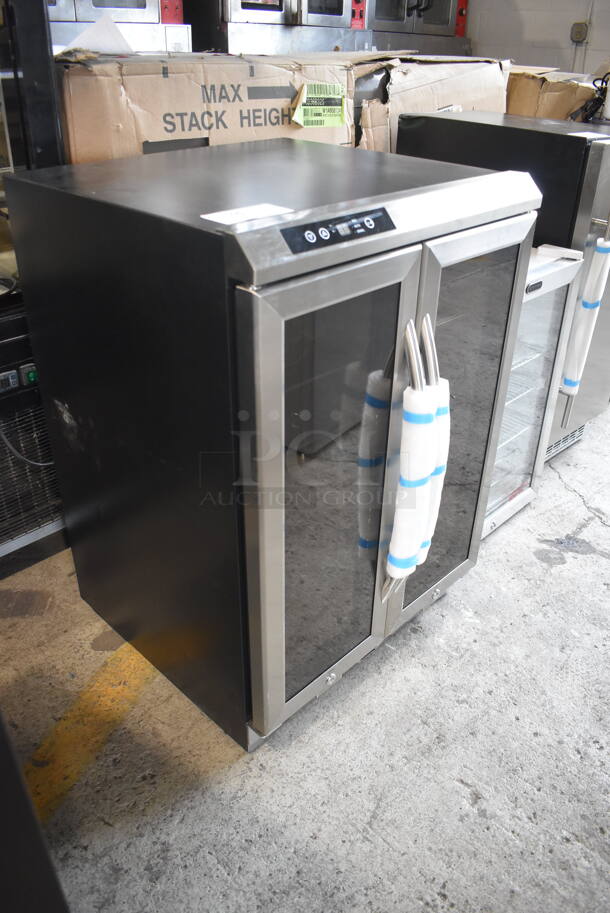 BRAND NEW SCRATCH AND DENT! Avanti WBV19DZ Commercial Stainless Steel Electric Powered Side By Side Dual Zone Wine/Beverage Center.115/V. Tested and Working! - Image 2 of 7