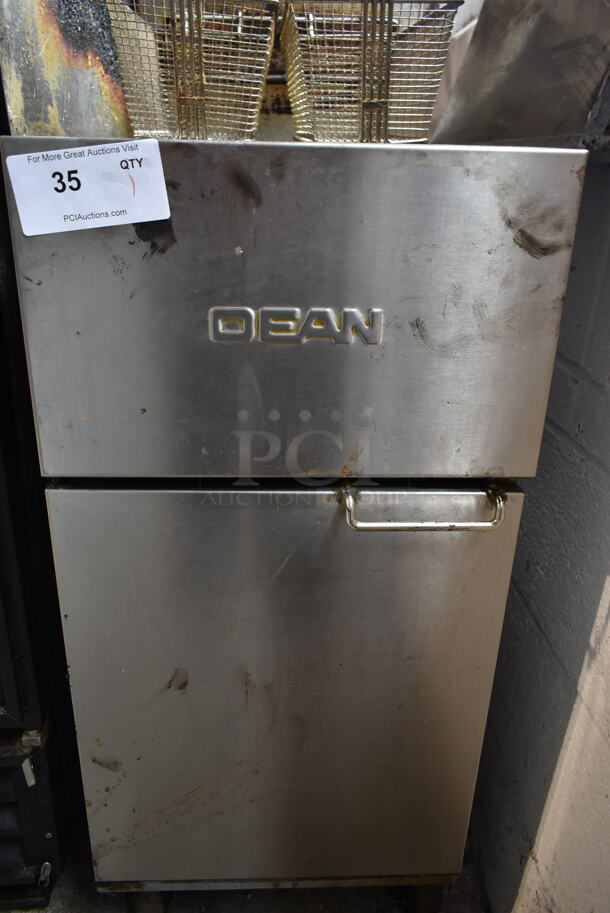 Dean SR42GNS Stainless Steel Commercial Floor Style Natural Gas Powered Deep Fat Fryer w/ 2 Metal Fry Baskets. 105,000 BTU.  - Image 4 of 6