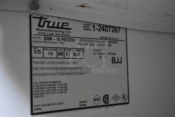 True GDM-10 PE57201 Metal Commercial Single Door Reach In Cooler Merchandiser w/ Poly Coated Racks. 115 Volts, 1 Phase. Tested and Working! - Image 5 of 5