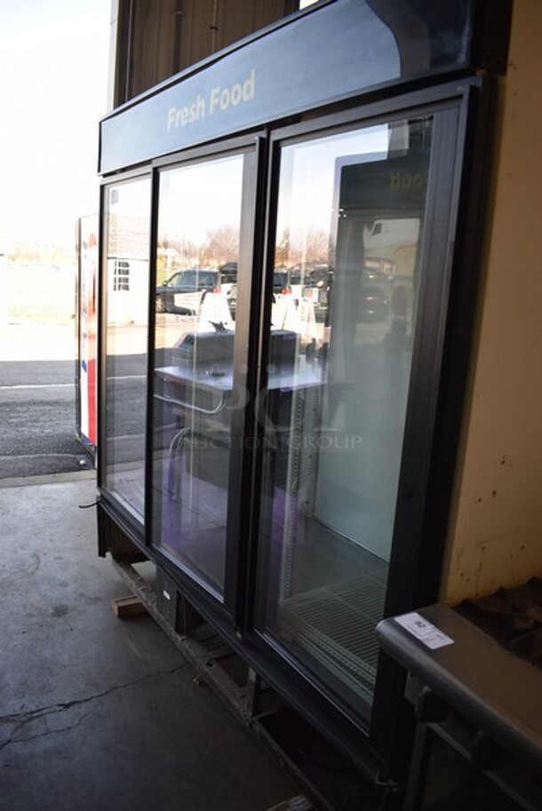 True Model GDM-72 Metal Commercial 3 Glass Door Reach In Cooler Merchandiser w/ Poly Coated Racks. 115 Volts, 1 Phase. 78x30x77. Tested and Working! - Image 6 of 6
