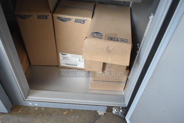 BRAND NEW SCRATCH AND DENT! 2023 Traulsen Centerline CLPT-72630-SD-MT Stainless Steel Sandwich Salad Prep Table Bain Marie Mega Top w/ Poly Drop In Bins. 115 Volts, 1 Phase. Tested and Working! - Image 11 of 12
