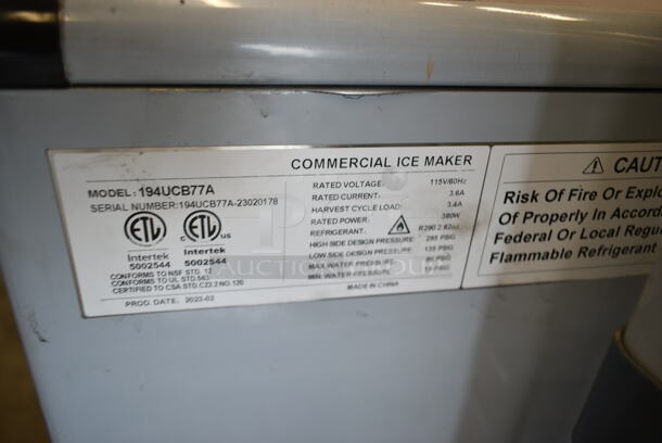 BRAND NEW SCRATCH AND DENT! Avantco 194UCB77A Stainless Steel Commercial Undercounter Self Contained Bullet Ice Machine - 96 lb. 115 Volts, 1 Phase.  - Image 7 of 7