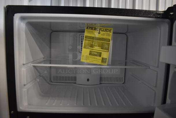 BRAND NEW! GE Metal Cooler Freezer Combo Unit. 28x29x67. Tested and Working! - Image 4 of 8