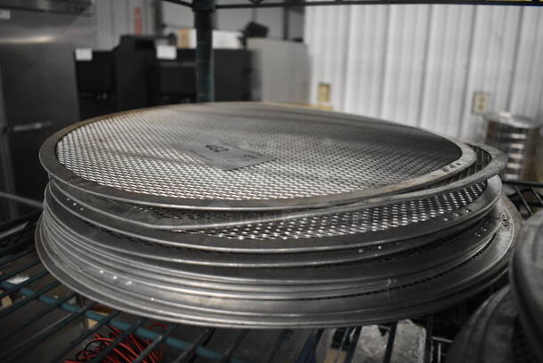 12 Metal Mesh Round Pizza Screens. 17x17. 12 Times Your Bid! - Image 2 of 2