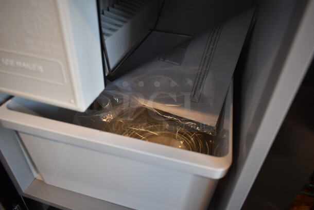 BRAND NEW SCRATCH AND DENT! Whynter MIM-14231SS 14'' Undercounter Automatic Marine Ice Maker 23lb. 115 Volts, 1 Phase. Tested and Working! - Image 4 of 6