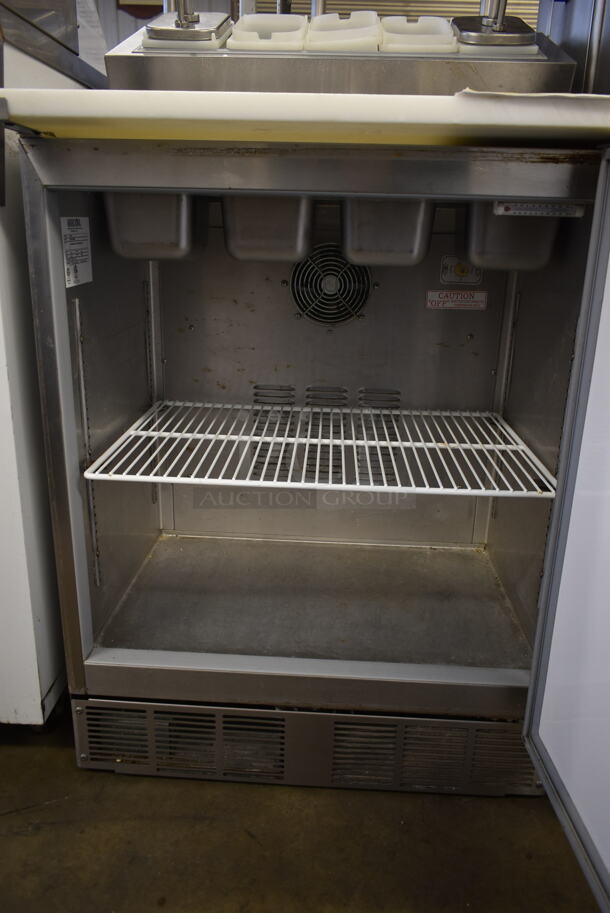 Silver King SKF2A Stainless Steel Commercial Prep Table w/ 5 Poly Drop Ins, 2 Pump Lids, 4 Stainless Steel 1/6 Size Drop Ins and 4 Lids. 115 Volts, 1 Phase. Tested and Working! - Image 3 of 4